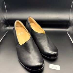 Dansko soft black leather heels size EU 37 (US 6.5-7)